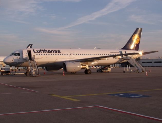 Airbus A320 (D-AIZE)