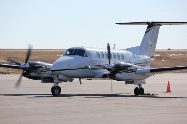 Beechcraft Super King Air 300 (N825TT)