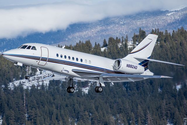 Dassault Falcon 2000 (N882AD)