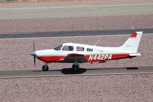 Piper Cherokee (N442PA)