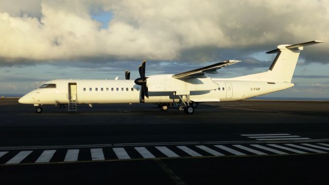 de Havilland Dash 8-400 (C-FXIP) - 02/09/2018 Aeroporto de Santa Maria - LPAZ - Açores