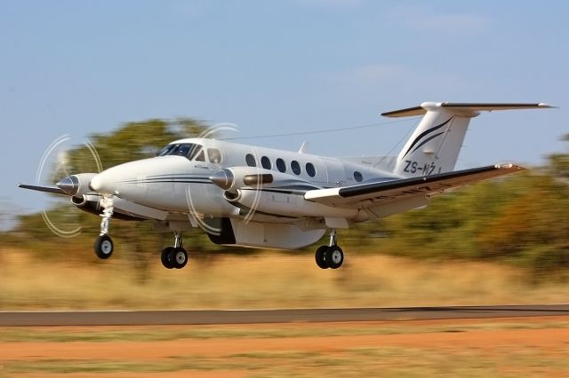 Beechcraft Super King Air 200 (ZS-NZJ)