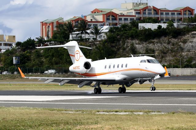 Bombardier Challenger 300 (N497EC)