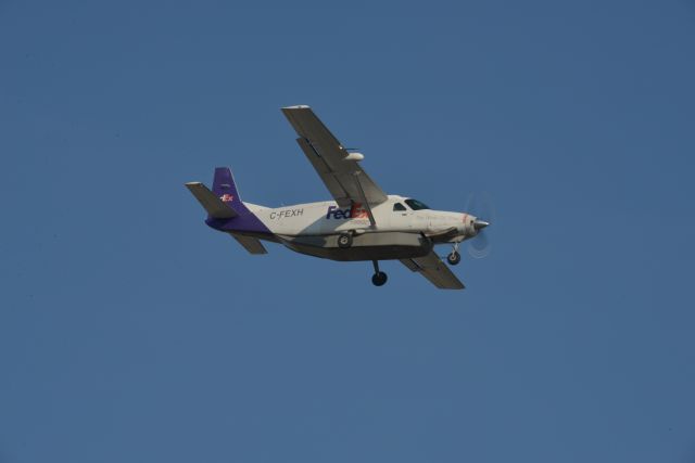 Cessna Caravan (C-FEXH) - Rwy 23 , cleared to land