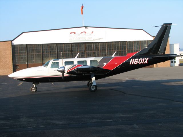 Piper Aerostar (N601X) - Stopped in at Williamsport, on his way to Mount Comfort Airport (Indianapolis, IN) [KMQJ/MQJ]