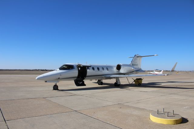 Learjet 31 (N110SE)