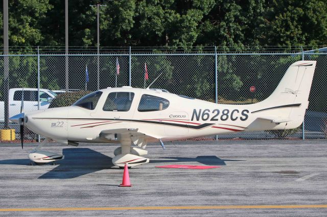 Cirrus SR-22 (N628CS) - A Cirrus SR22 Centennial edition seen at KTOL on 26 Aug 2016.