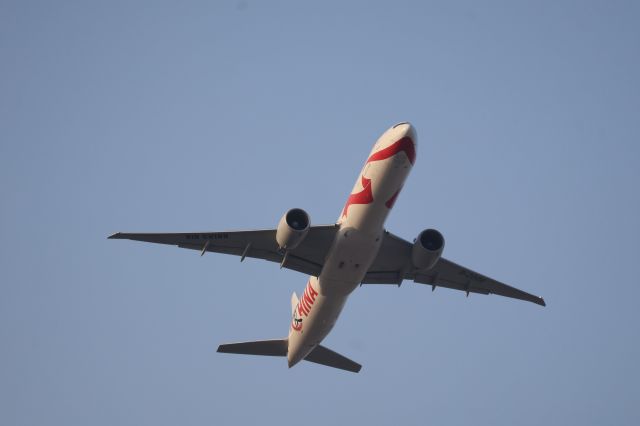 BOEING 777-300 (B-2006)