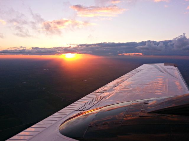 Beechcraft 56 Turbo Baron (N524DM)