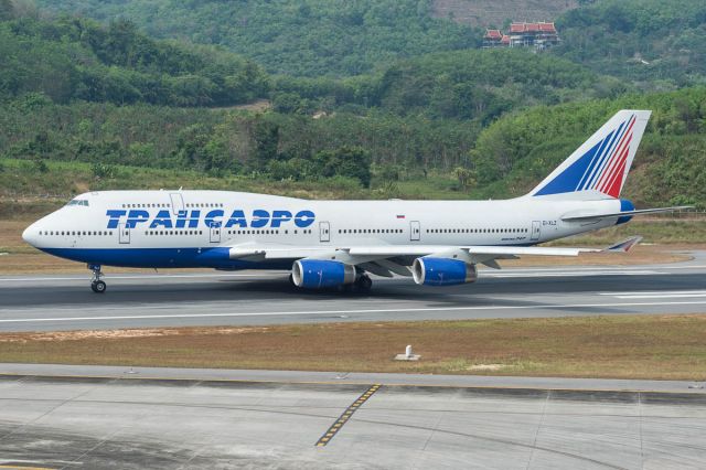 BOEING 767-300 (EI-XLZ) - B747-444