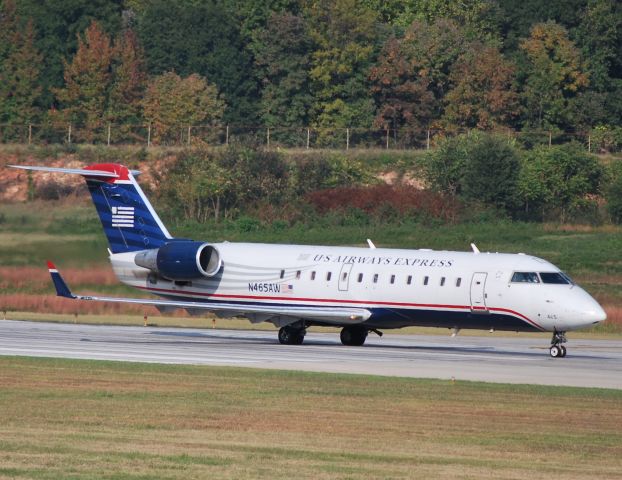 Canadair Regional Jet CRJ-200 (N465AW) - Waiting 18C - 10/20/10