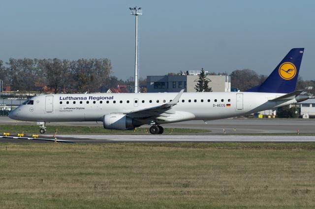 Embraer ERJ-190 (D-AECG)