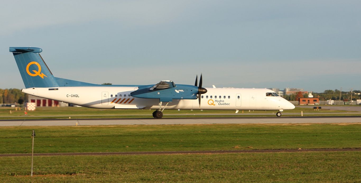 de Havilland Dash 8-400 (C-GHQL)