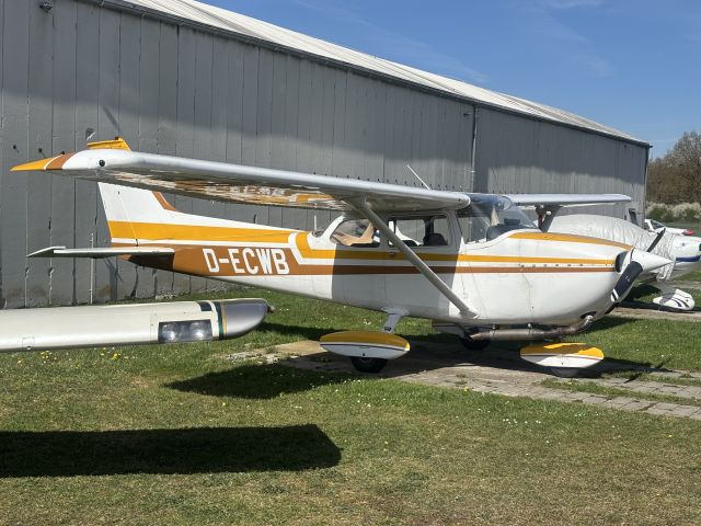 Cessna Skyhawk (D-ECWB)