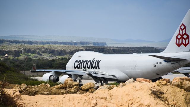 Boeing 747-400 (LX-ECV)