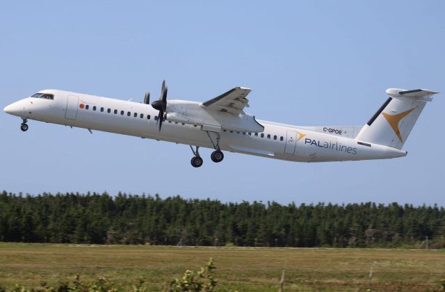 de Havilland Dash 8-400 (C-GPOE) - CYGR-CYGP