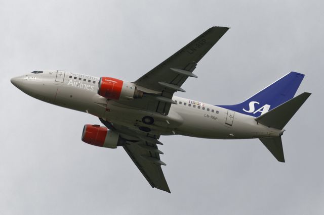 BOEING 737-600 (LN-RRP) - SAS2548 off back to Stockholm