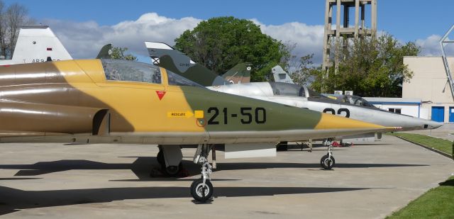 — — - Northrop F-5