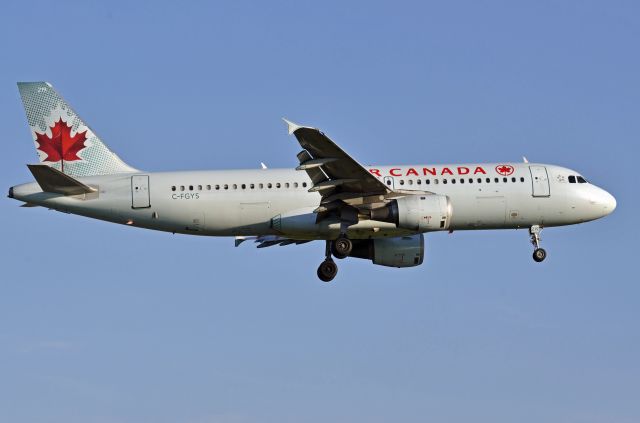 Airbus A320 (C-FGYS)