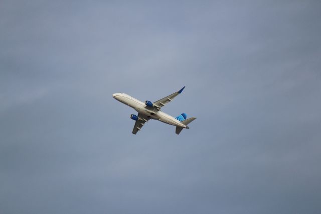 Embraer 175 — - Taking off 28R.