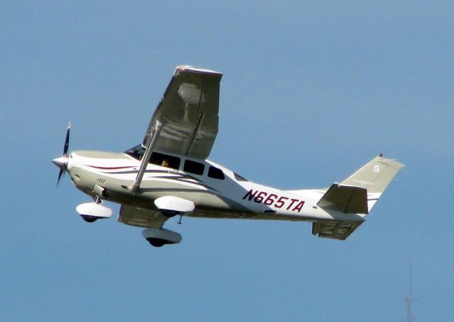 Cessna 206 Stationair (N665TA) - Off of Rwy 23 at Downtown Shreveport.