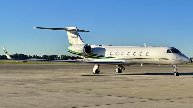 Gulfstream Aerospace Gulfstream V (N895DA) - Darling Ingredients Inc.’s G550 in the morning light at KHUF. br /br /This aircraft is a 2013 Gulfstream G550 (GV-SP), SN 5440, owned by Darling Ingredients Inc. 9/29/22. 