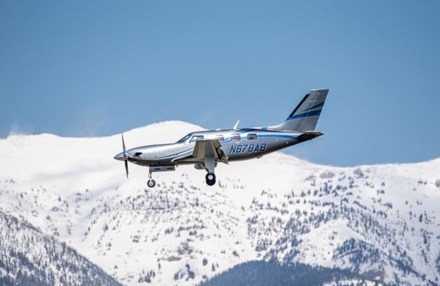 Piper Malibu Mirage (N678AB) - PIPER M500 ARRIVAL INTO KBZN 