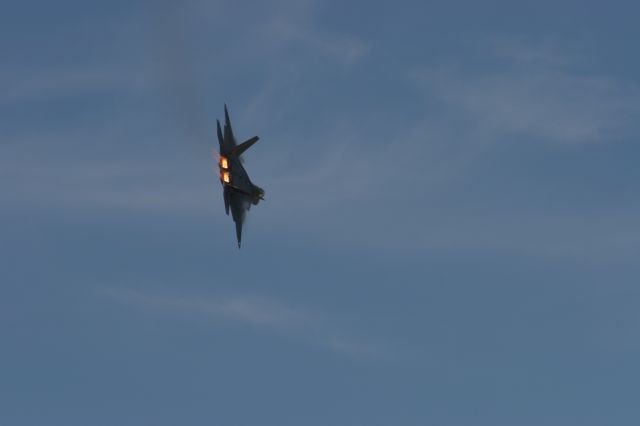 — — - F-22 at EAA Oshkosh 2008