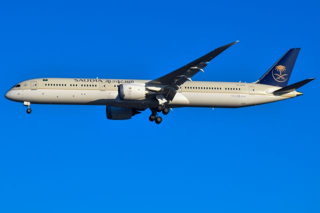 BOEING 787-10 Dreamliner (HZ-AR24)