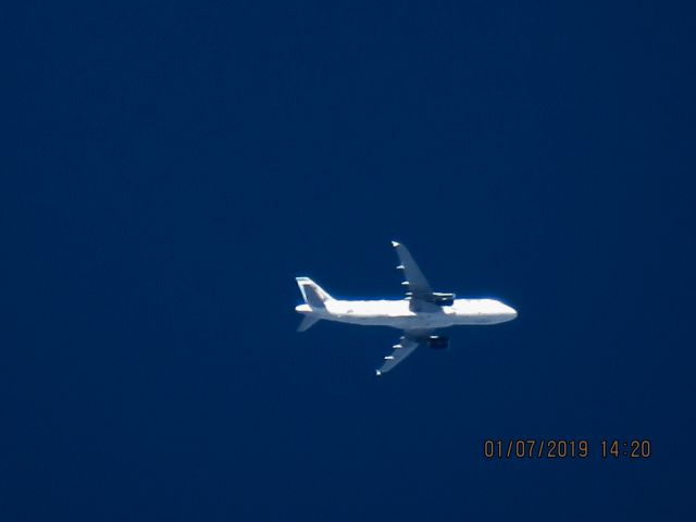 Airbus A320 (N211FR)
