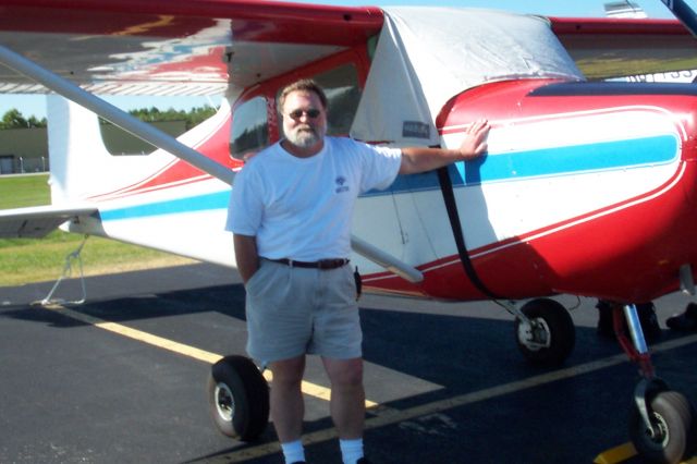 Cessna Skyhawk (N8818B) - 1958 straight tail