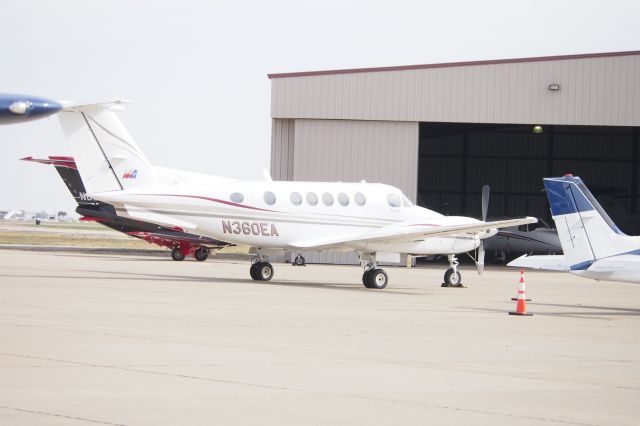 Beechcraft Super King Air 200 (N360EA)