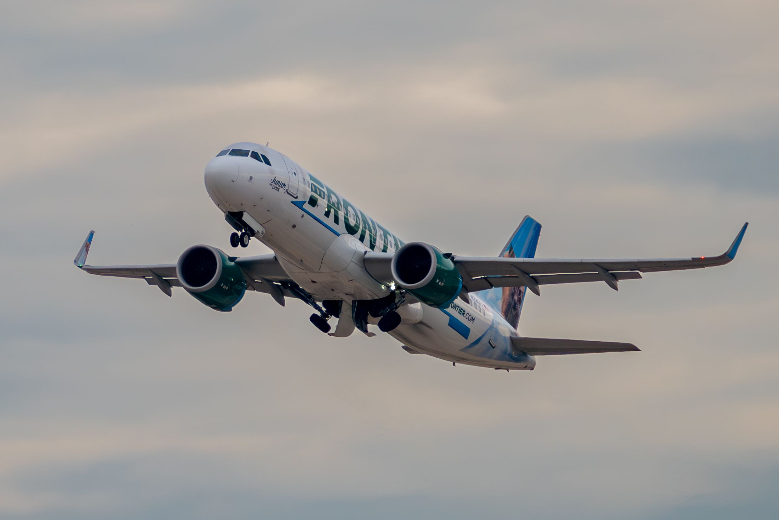 Airbus A320neo (N330FR)