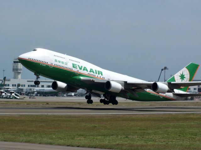 Boeing 747-400 (B-16405)