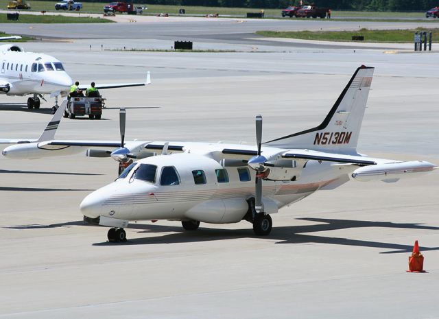 Mitsubishi MU-2 (N513DM)