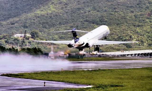 McDonnell Douglas MD-83 (PJ-MDE)