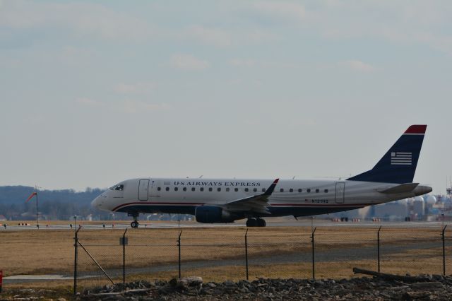 Embraer 170/175 (N121HQ)