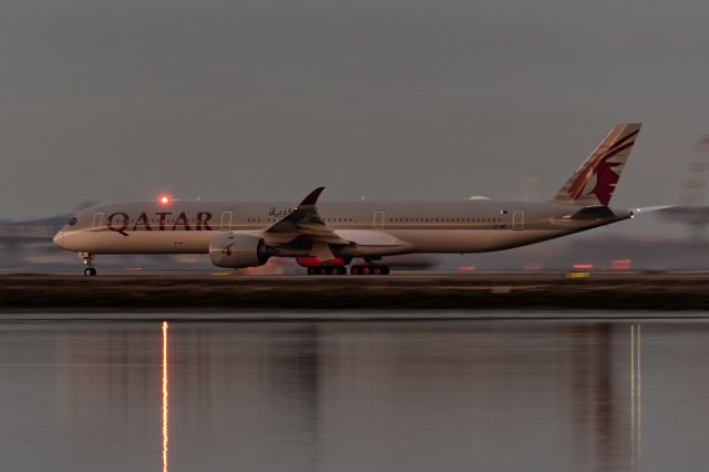 A7-ANF — - 28th January, 2024: We meet again three days since KLAX .. this time in SFO. Taking off from runway 28L as flight QR738 bound for Doha's Hamad International Airport. 