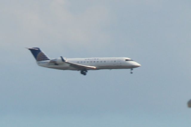 Canadair Regional Jet CRJ-200 (N470ZW) - Landing Runway: 27L. IFR. Squawk 2463. Operating as "Air Wisconsin" AWI3937/UA3937 on 9/04/2018.