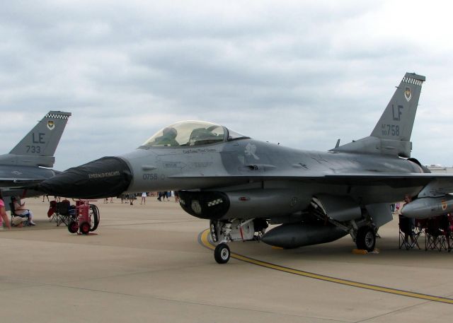 Lockheed F-16 Fighting Falcon (90-0758) - At Barksdale Air Force Base.