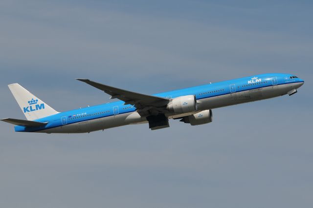 BOEING 777-300ER (PH-BVB)