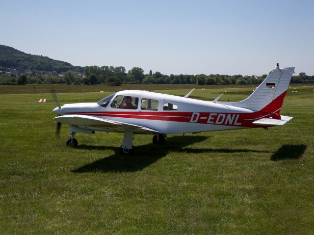 Piper Cherokee Arrow (D-EDNL) - Landing runway 26. 16 MAY 2020.