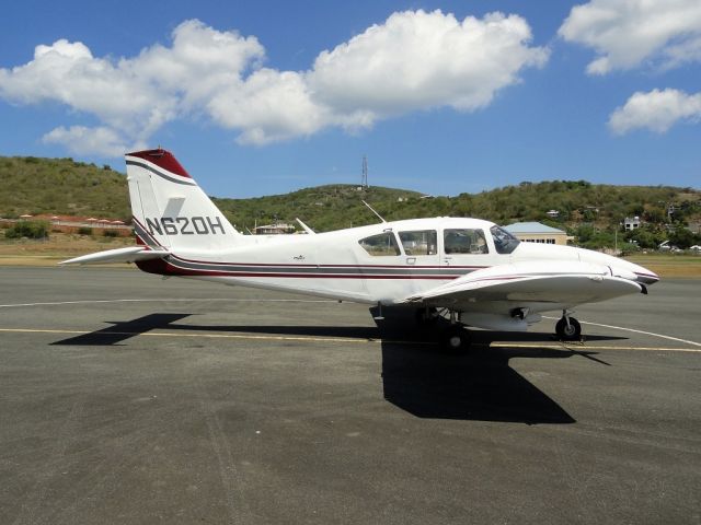 Piper Apache (N620H)