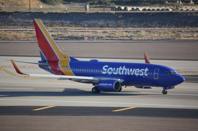 Boeing 737-700 (N923WN)