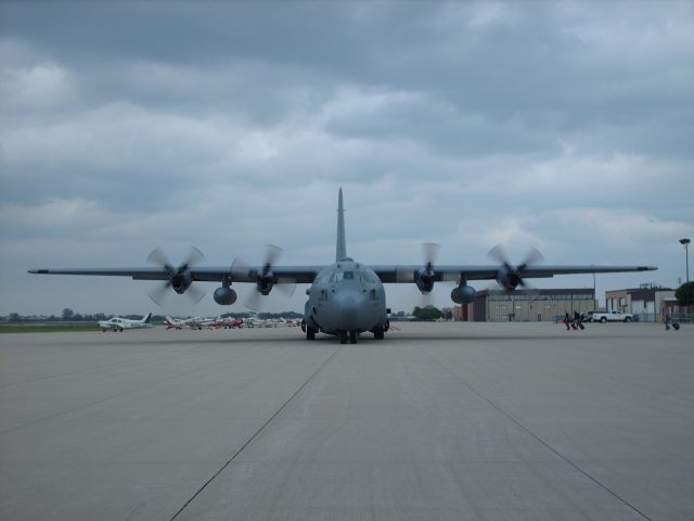 Lockheed C-130 Hercules —