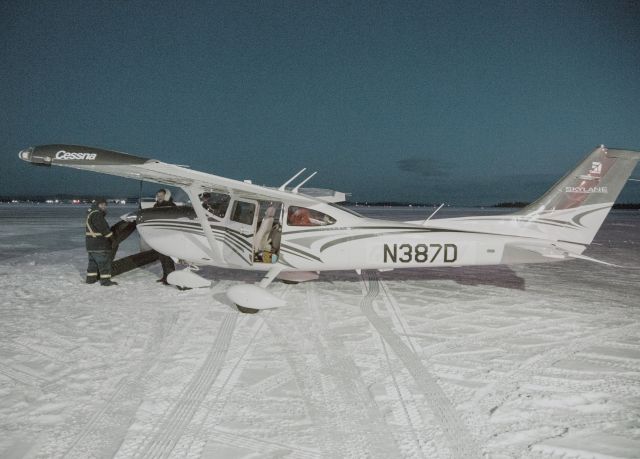 Cessna Skylane (N387D) - On a very cold morning. Ferry flight USA to UK, December 2015.