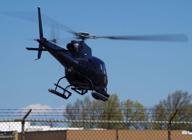 Eurocopter AS-350 AStar (N176G) - LINDEN AIRPORT-LINDEN, NEW JERSEY, USA-APRIL 28, 2020: Pictured at Linden Airport shortly after refueling.
