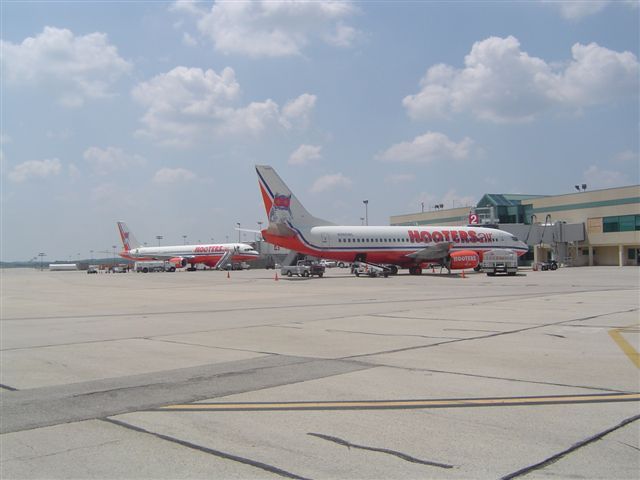 BOEING 737-300 (N390WL) - One third of the Hooters Air fleet on the ramp at RFD