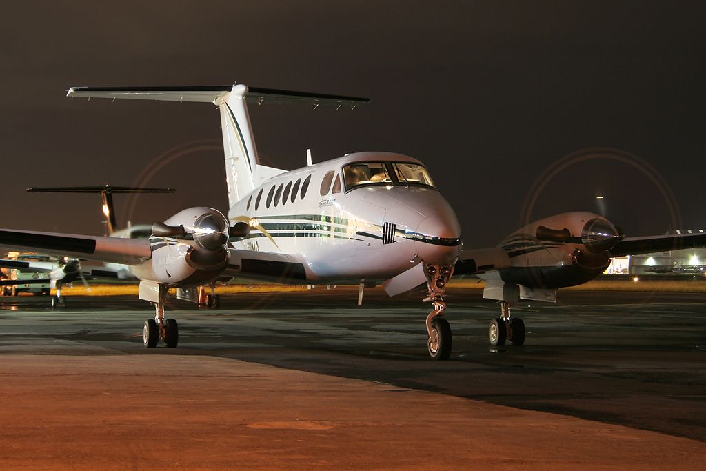 Beechcraft Super King Air 200 (N111MQ) - Félix Bahamonde - PR Planespotters