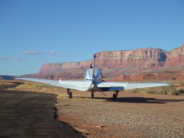 Beechcraft Bonanza (33) (N336G)